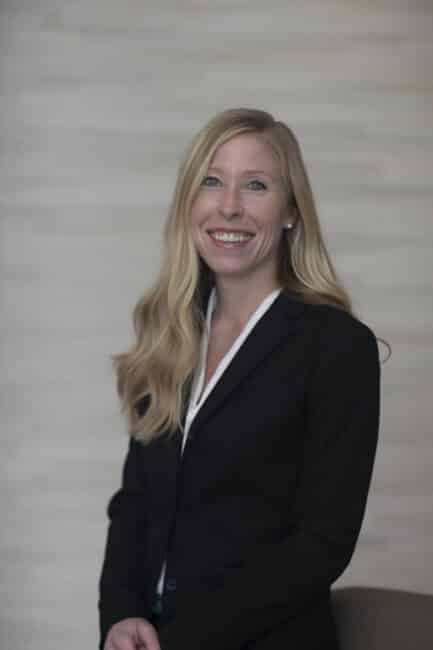 vicki roberts headshot